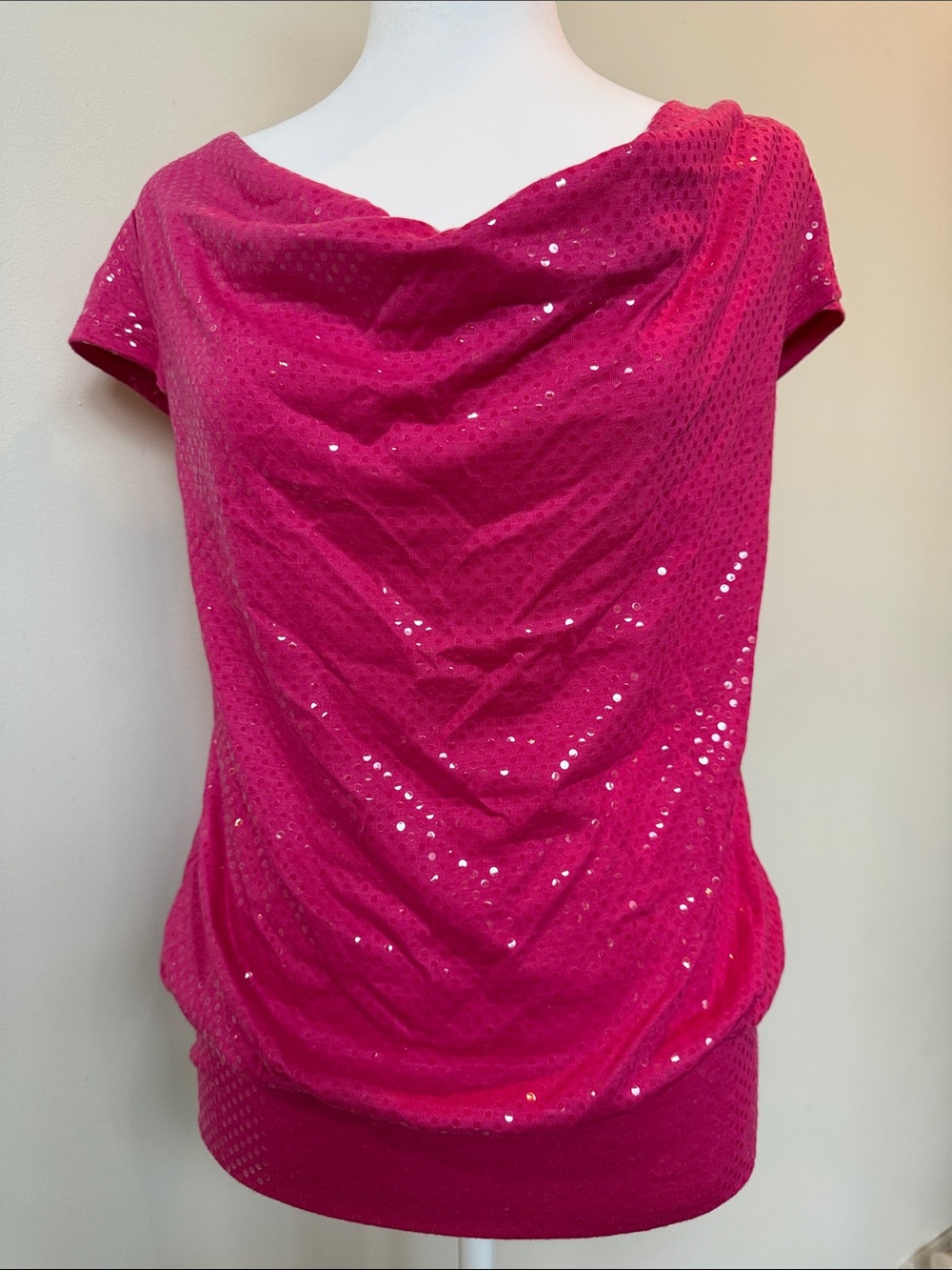 Express Women's Hot Pink Sequin Drape Neck Short Sleeve Top - Picture 3 of 9